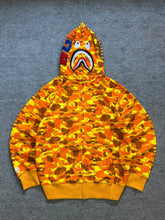 Bape hoodie (M/L/XL)