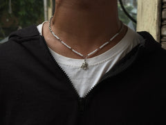 Spider pearl neckly