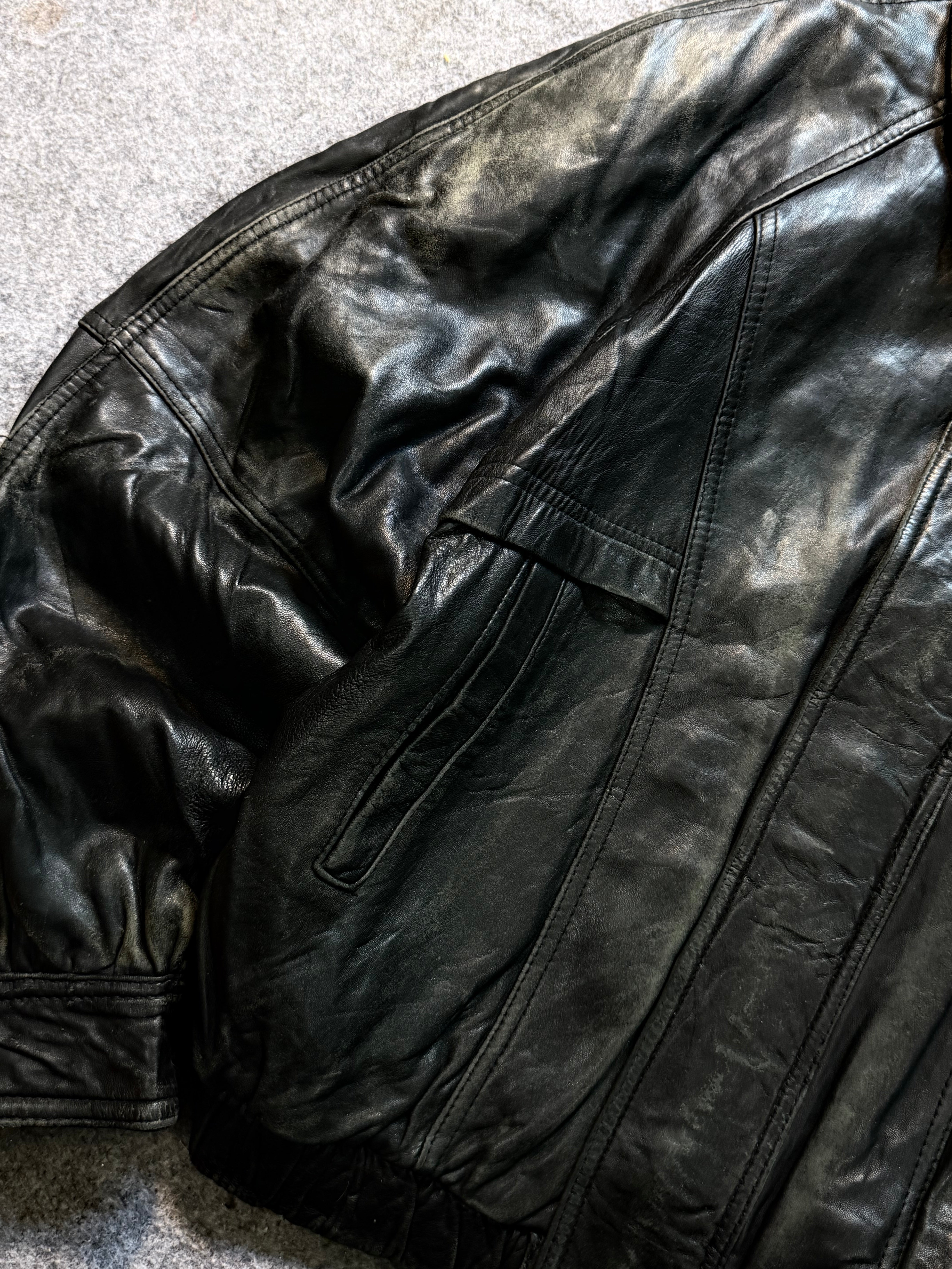 Bomber leather jacket(M/L)