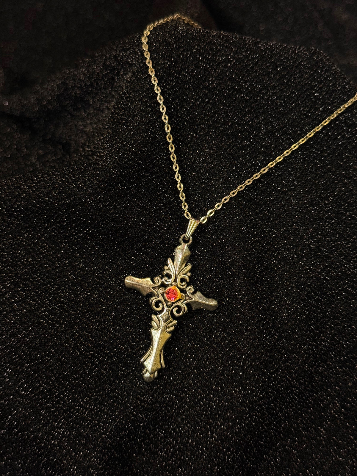 Suki cross