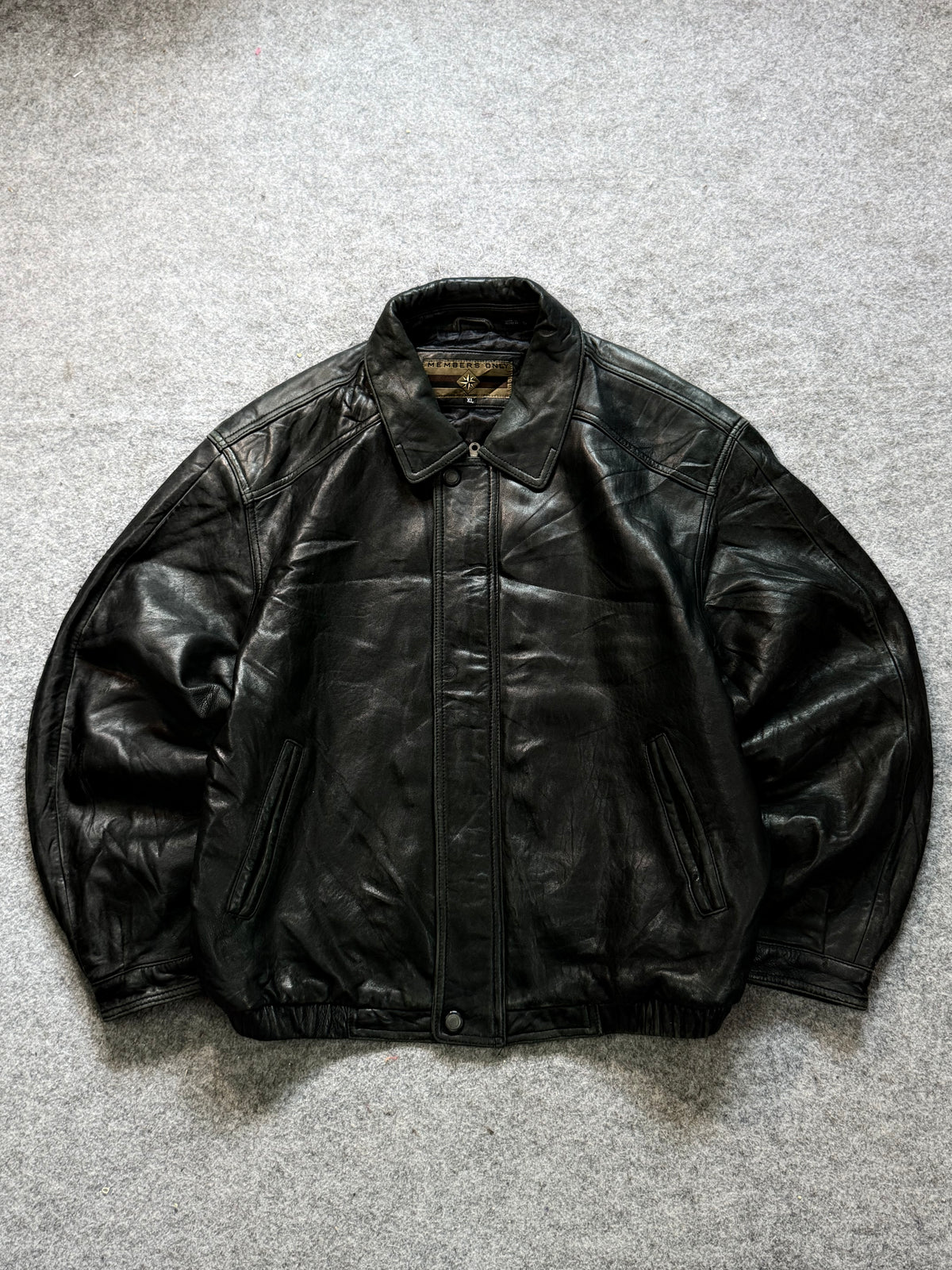Bomber leather jacket(L/XL)