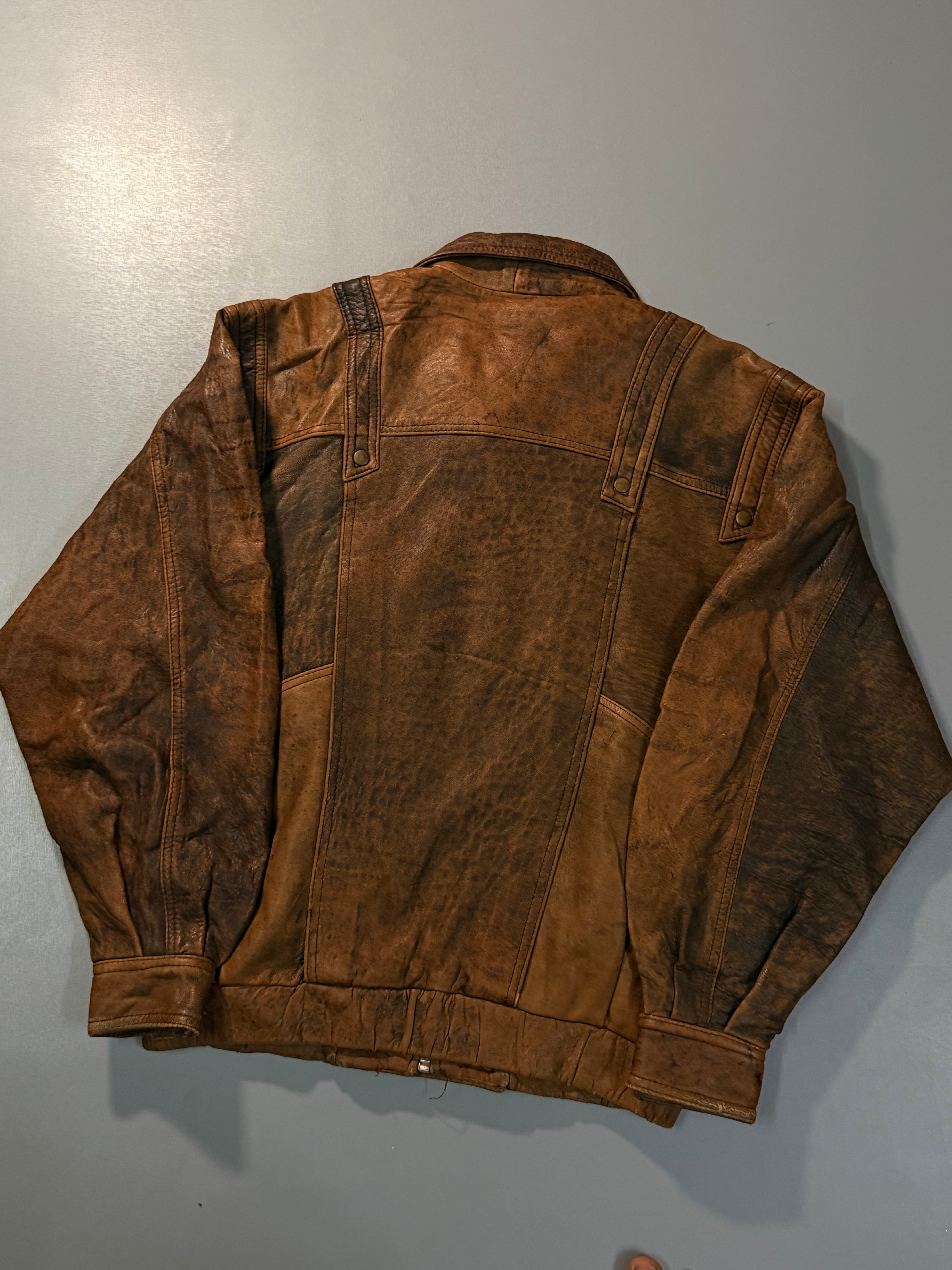 Bomber leather jacket(L/XL)