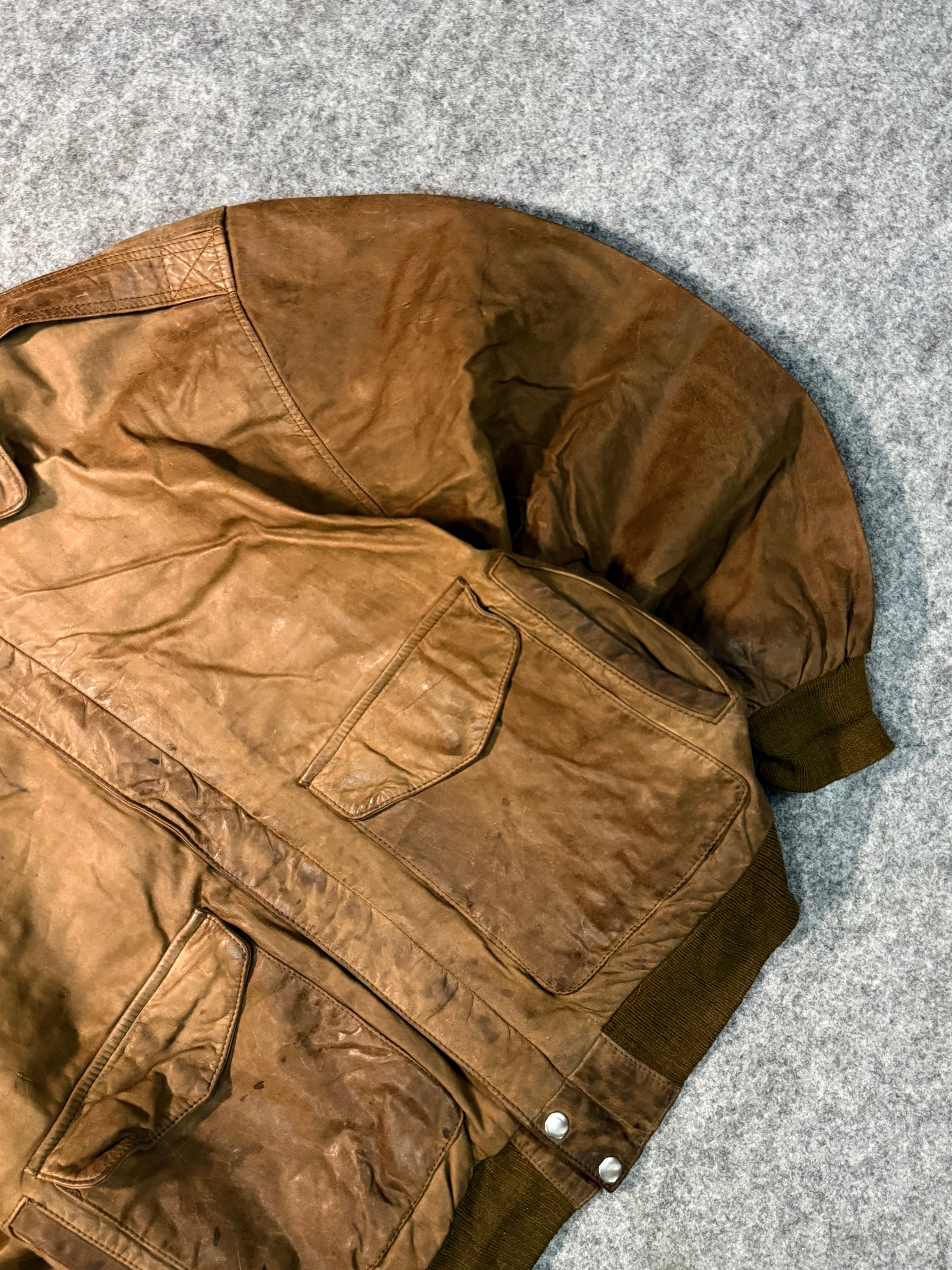 Bomber leather jacket(M/L)