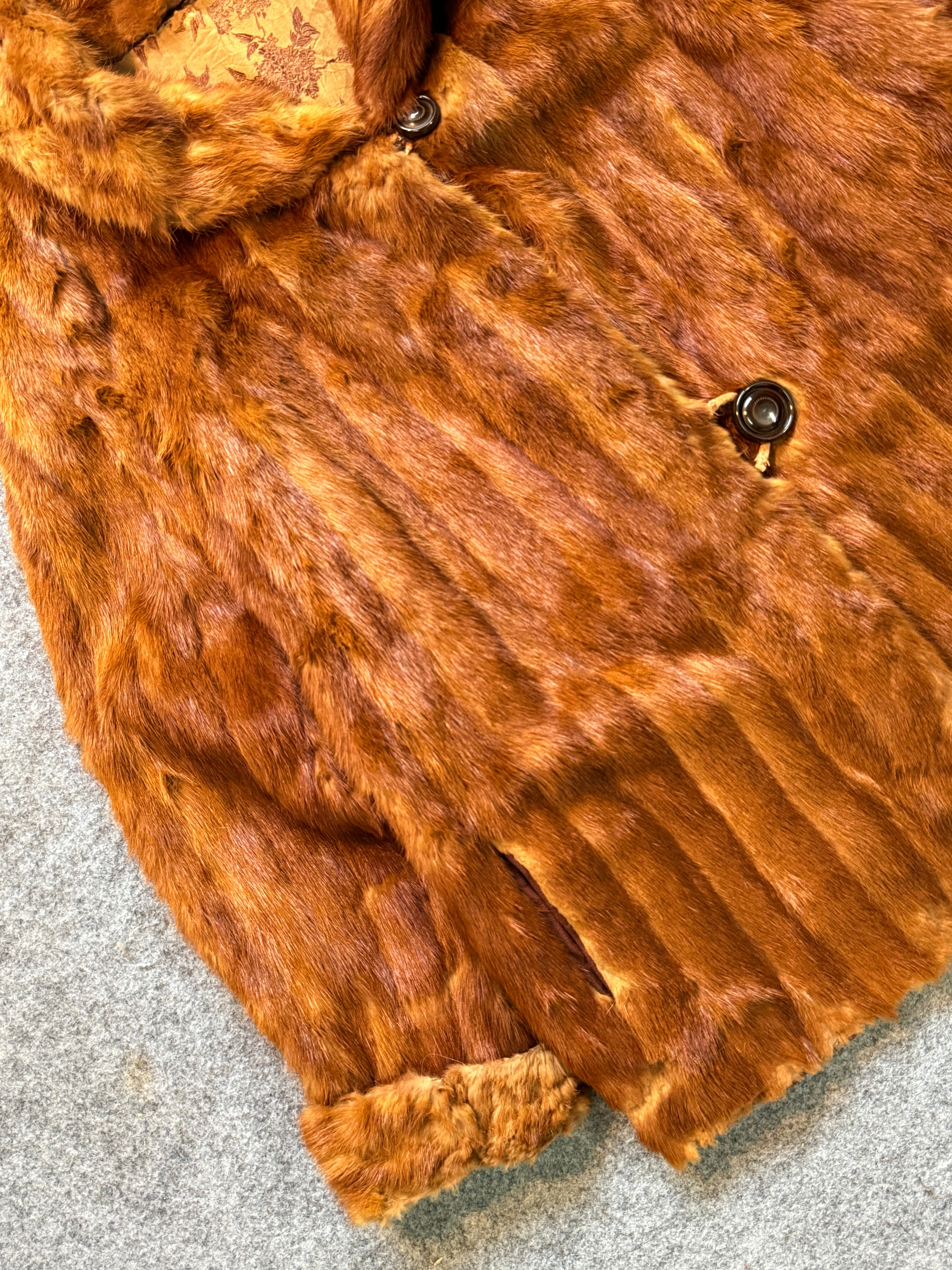 Fur coat(S/M/L)