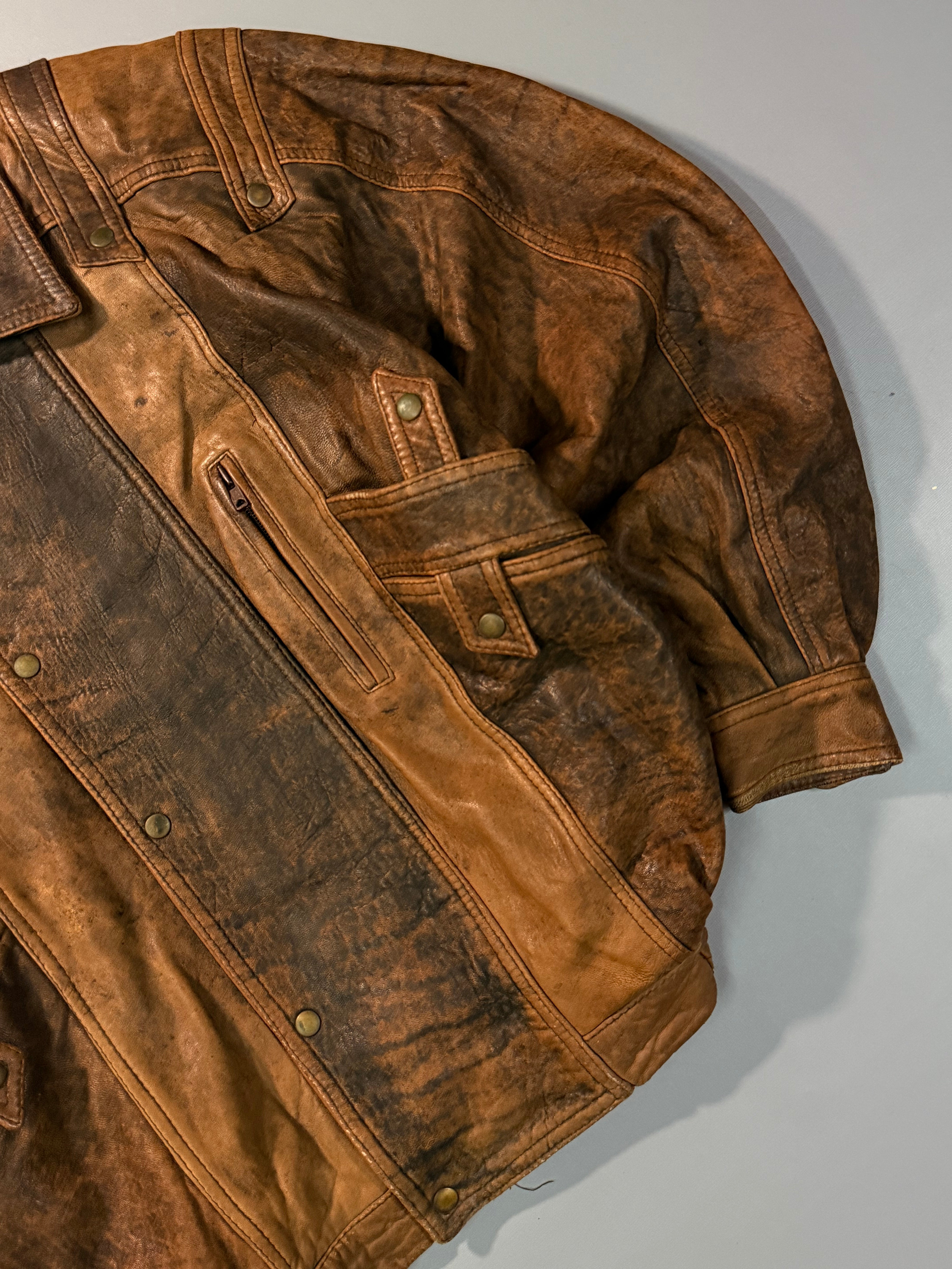 Bomber leather jacket(L/XL)