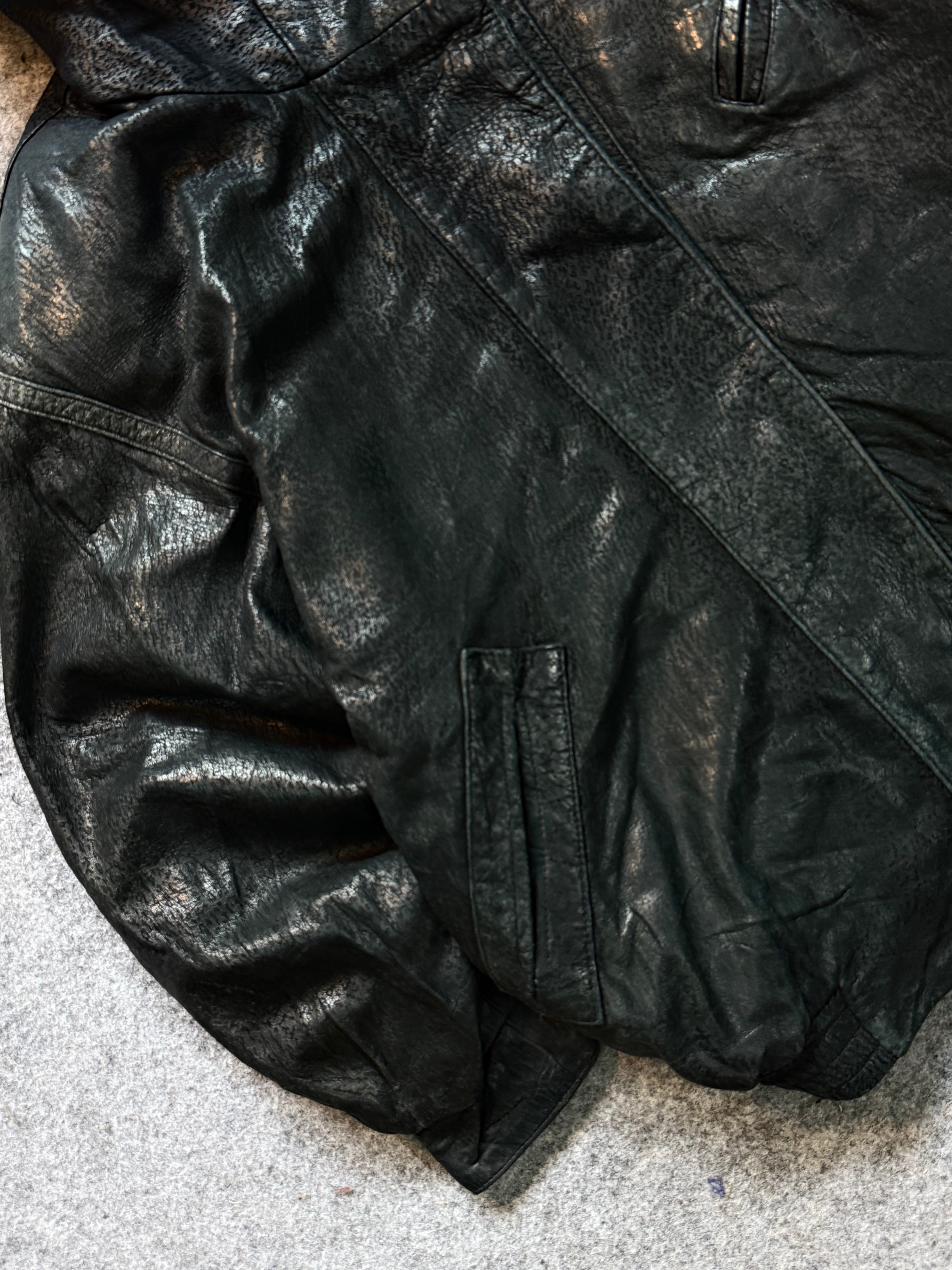 Bomber leather jacket(L/XL)