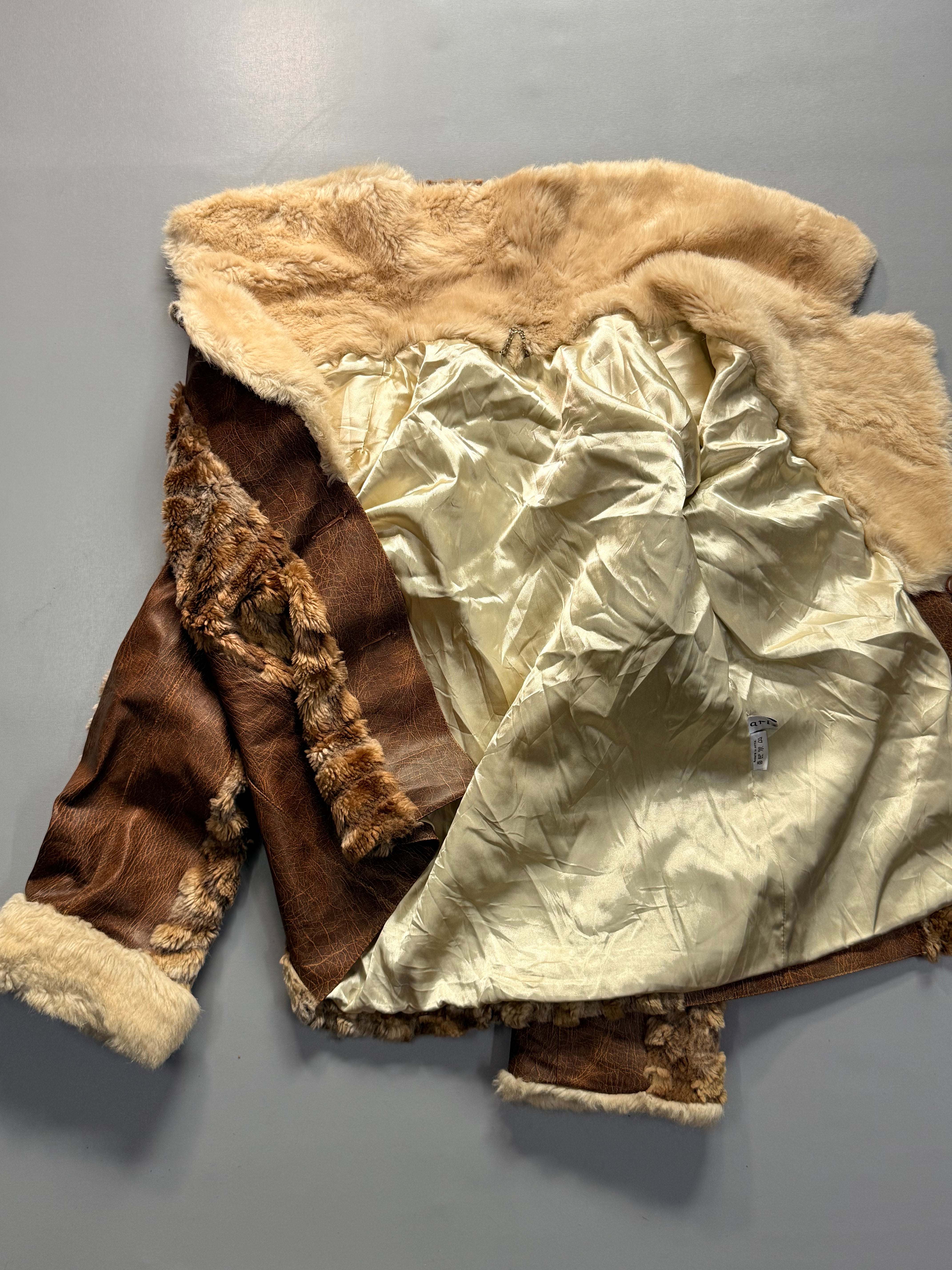 Fur-Leather coat (S/M/L)