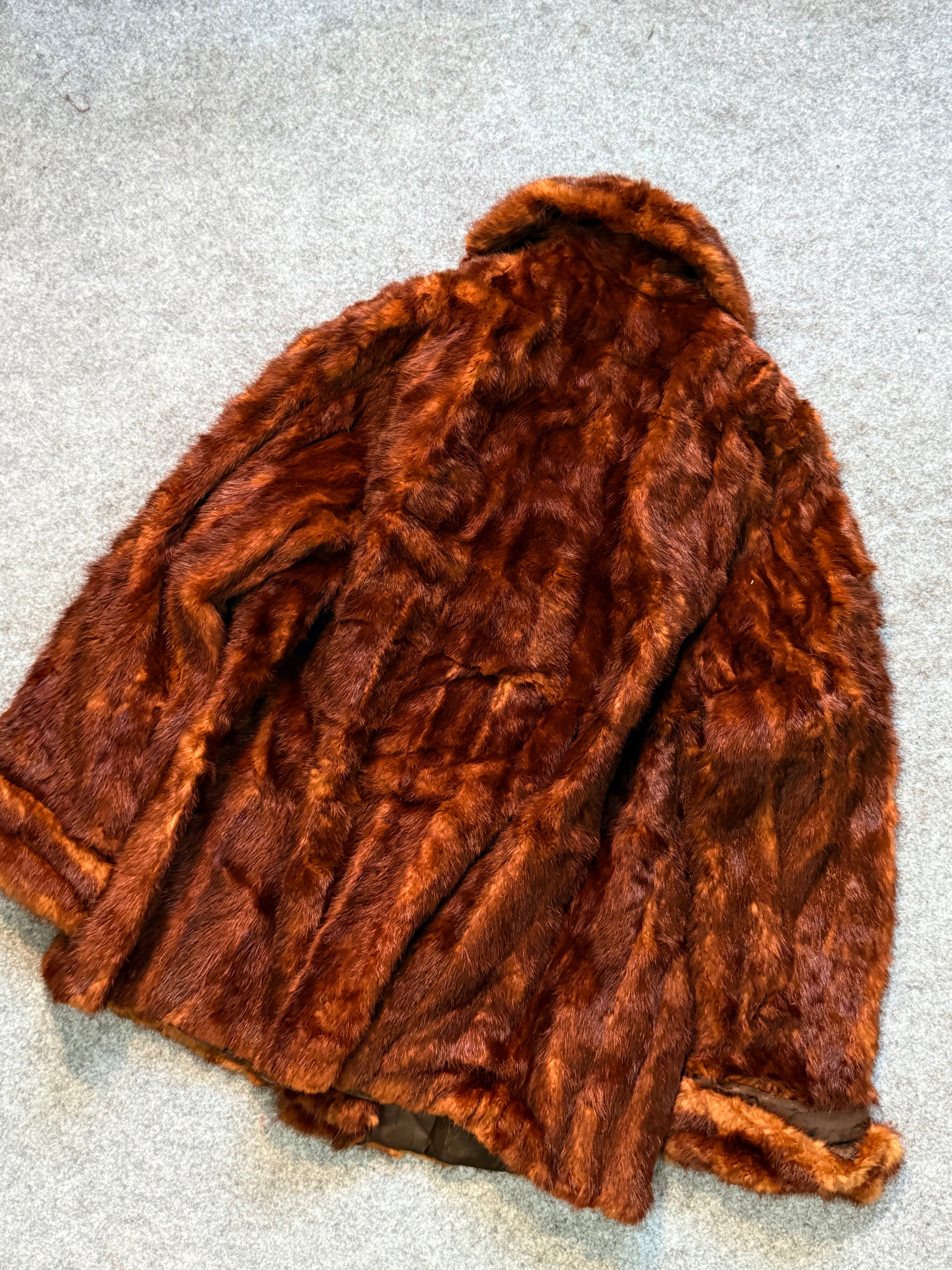 Fur coat(S/M)