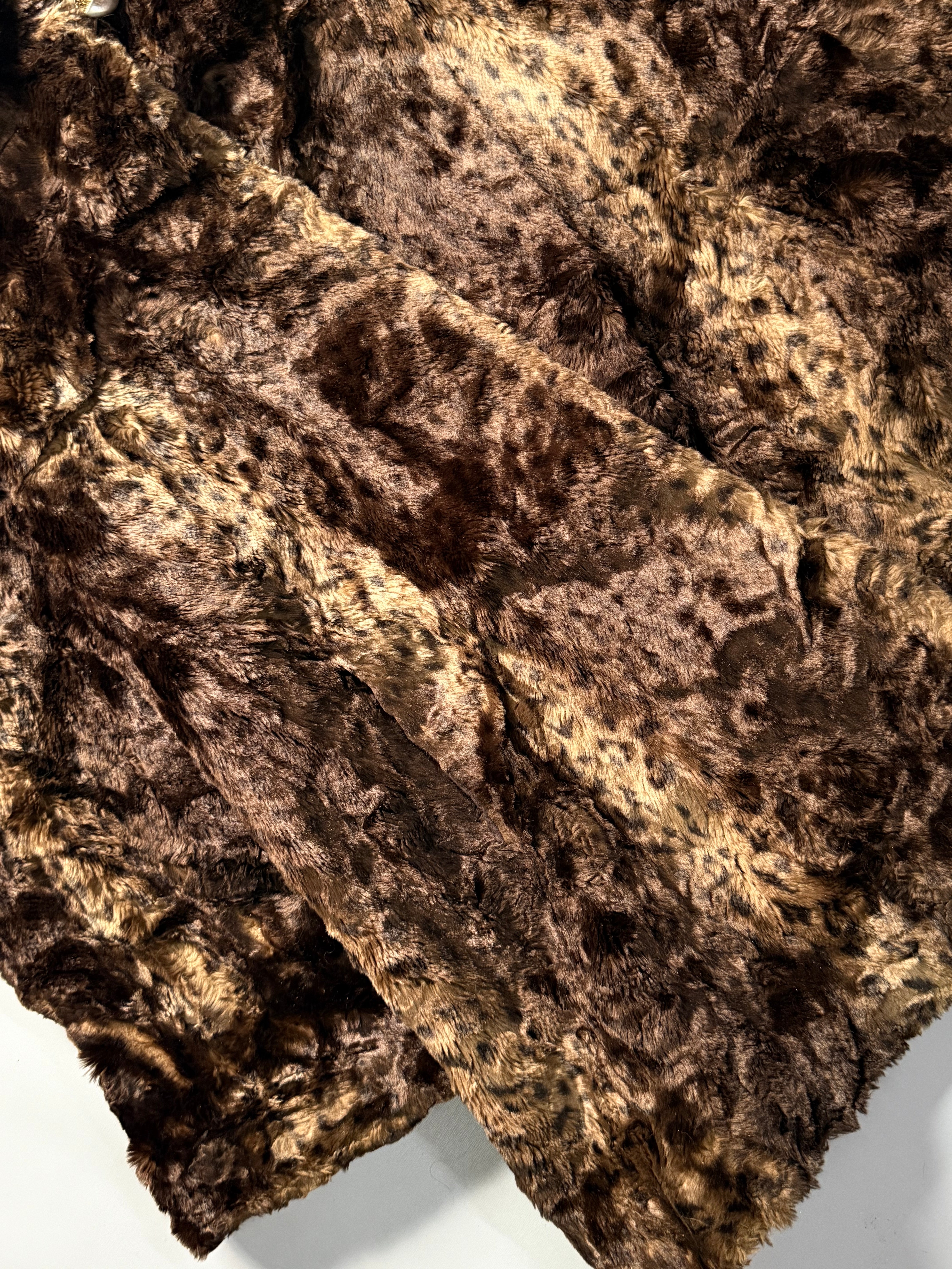 Fur coat (L/XL)