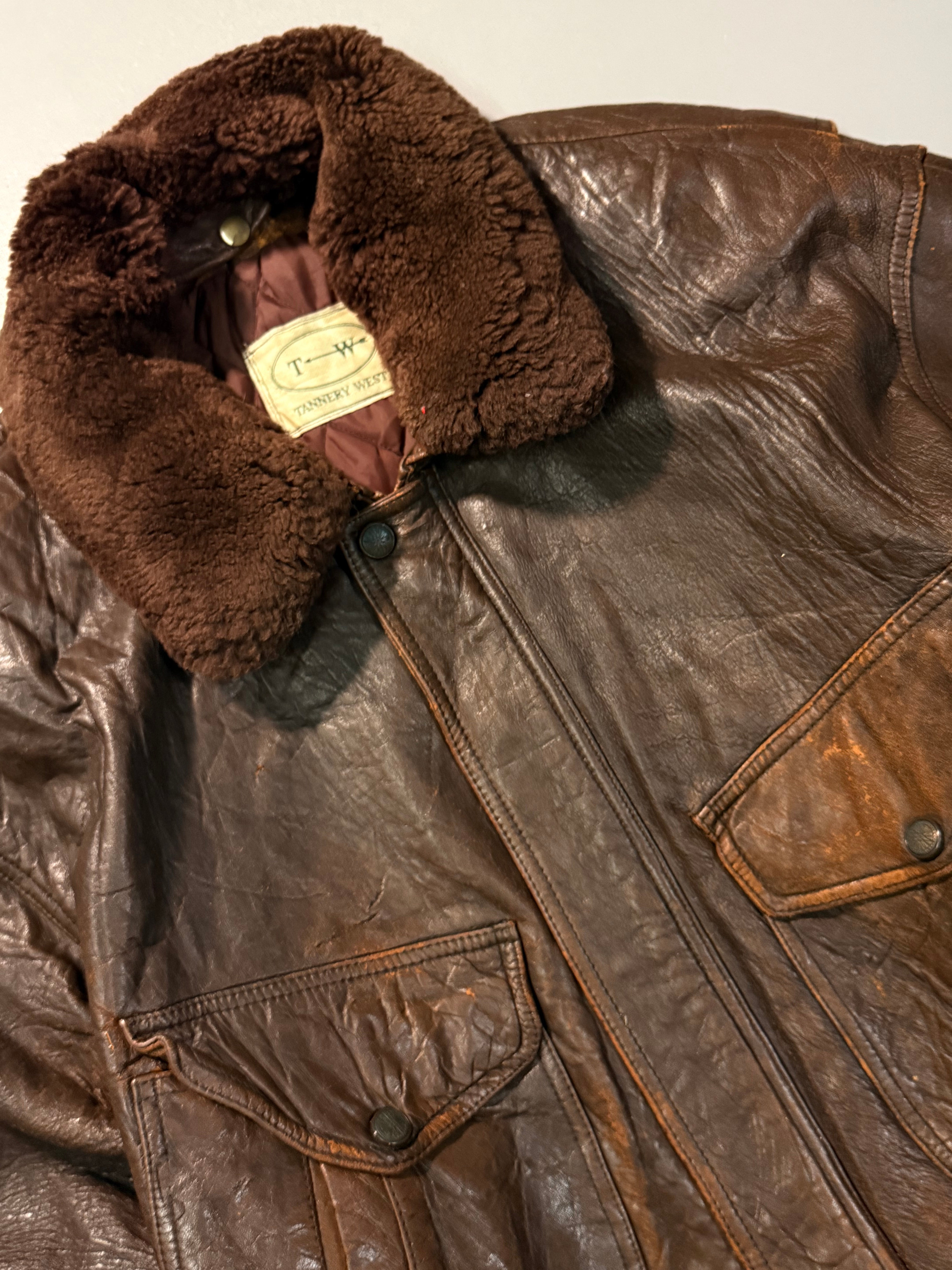 Bomber leather jacket(L/XL)