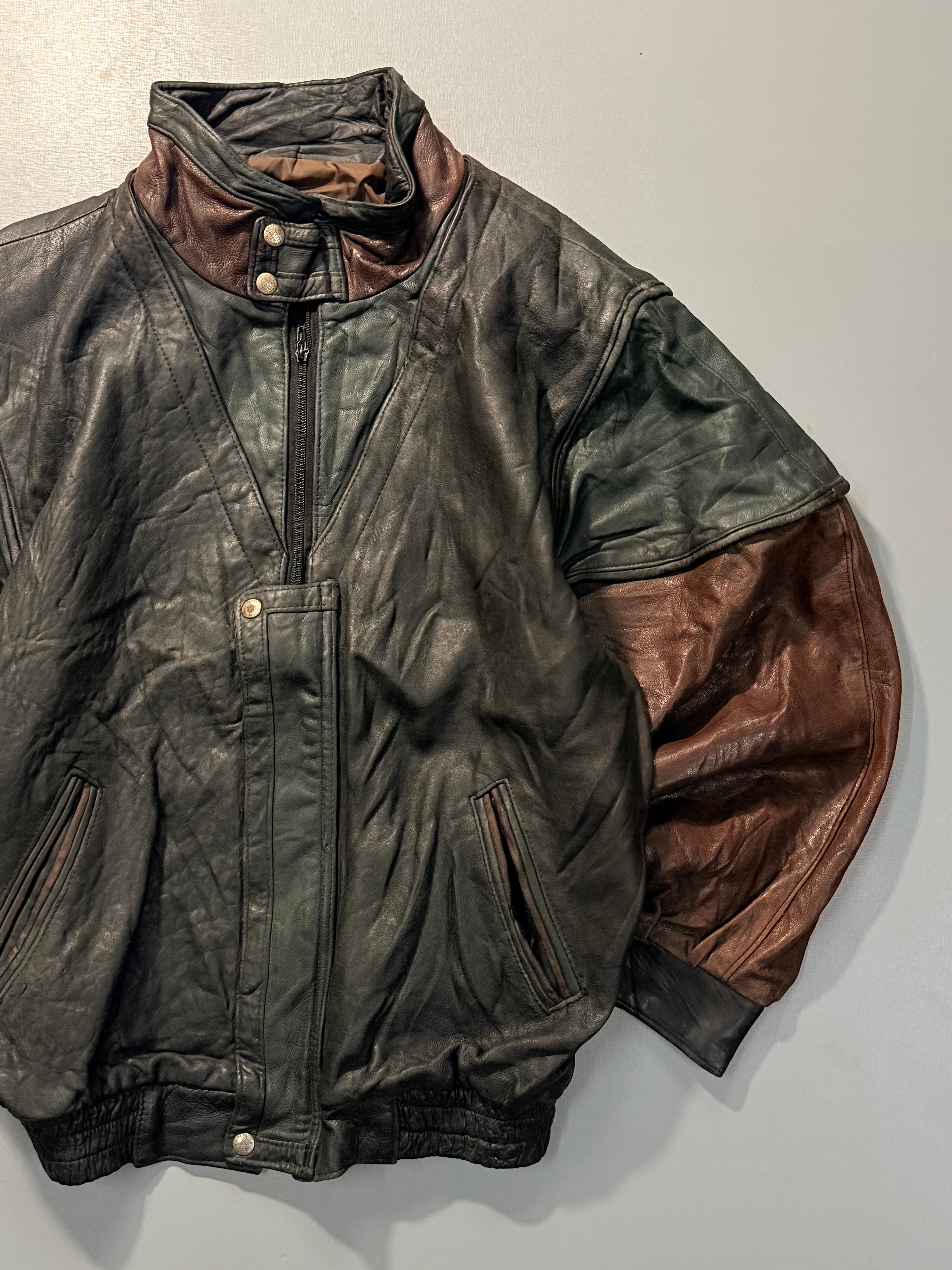 Bomber leather jacket(L/XL)