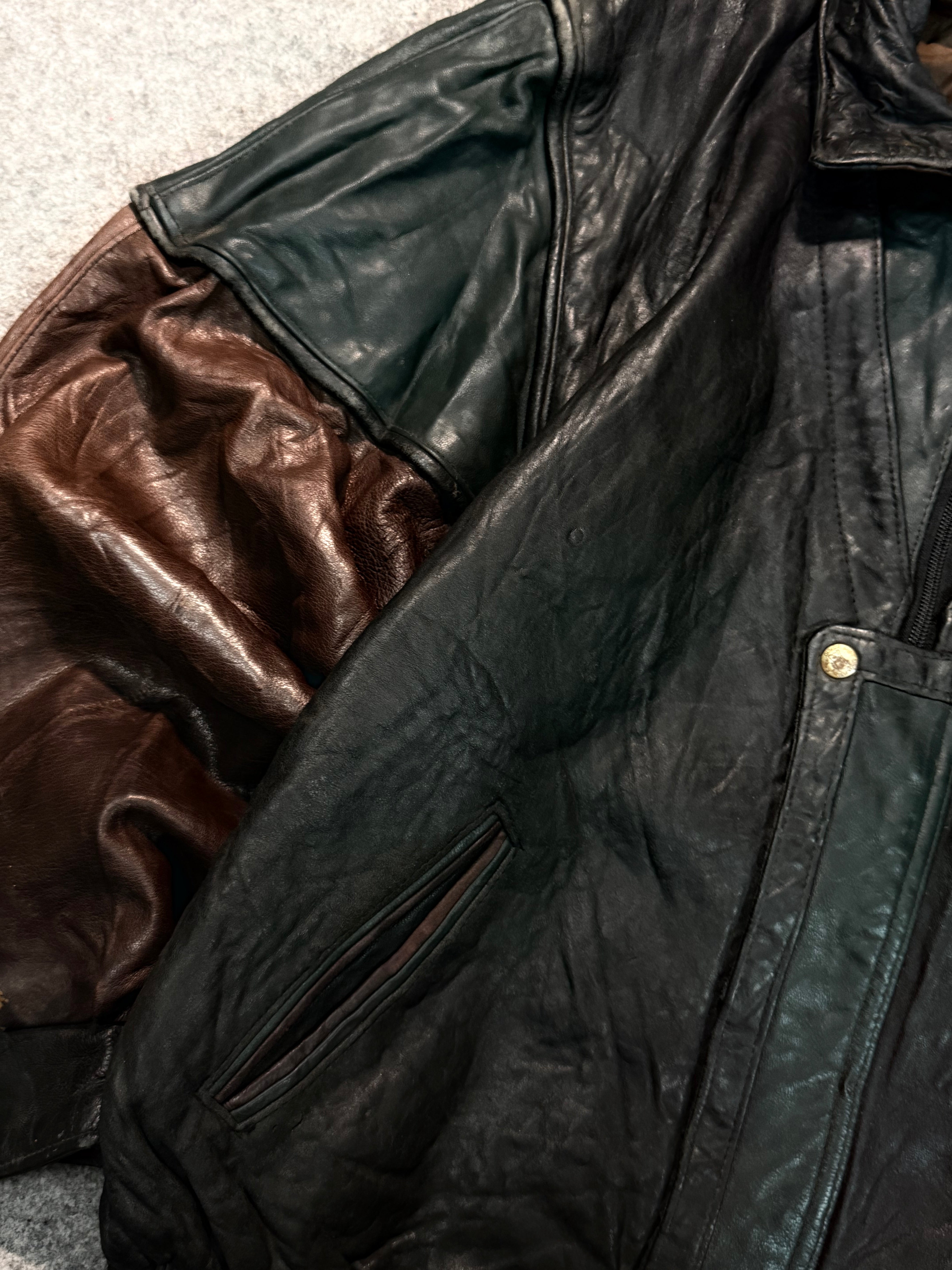 Bomber leather jacket(L/XL)