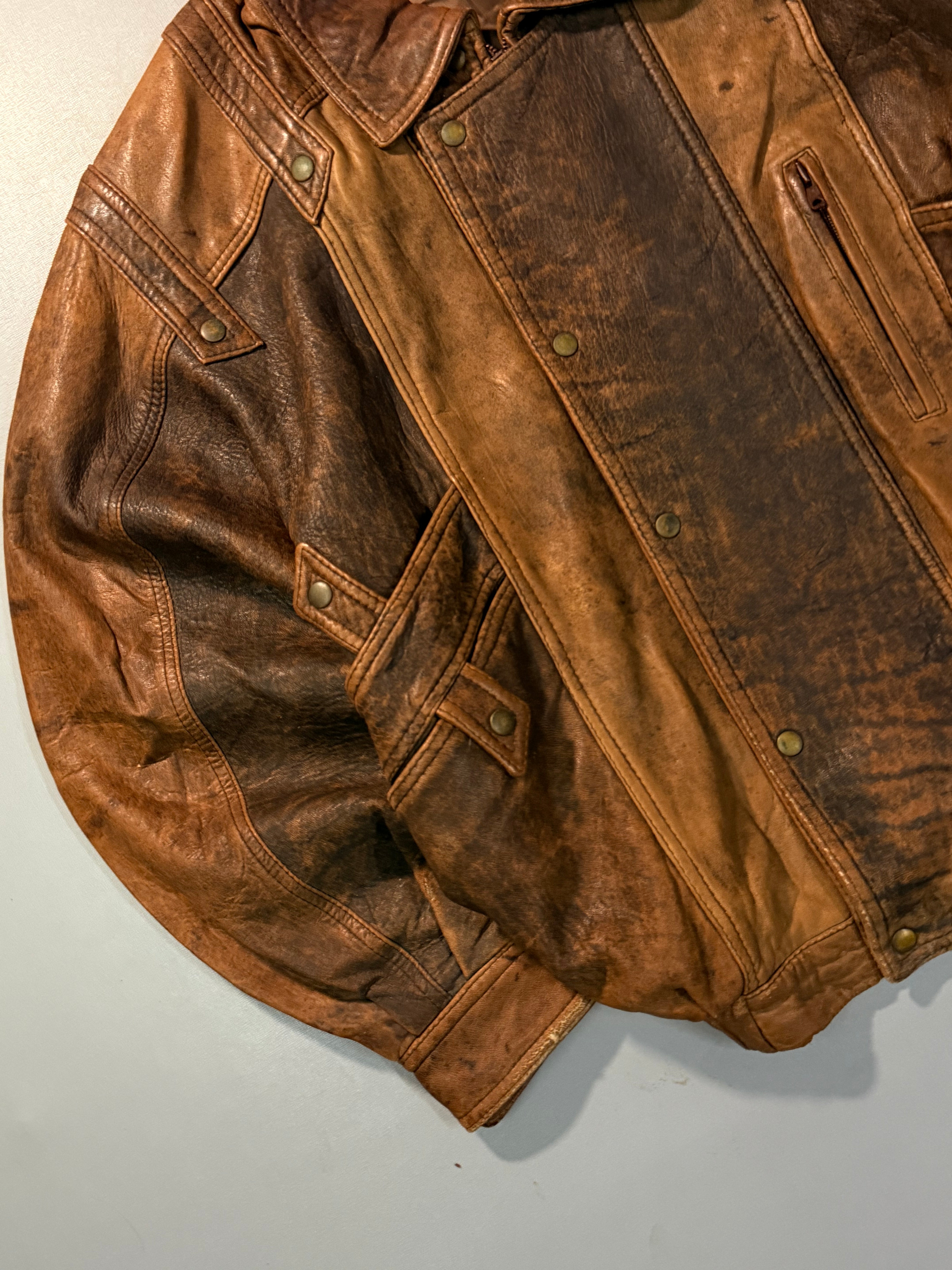 Bomber leather jacket(L/XL)