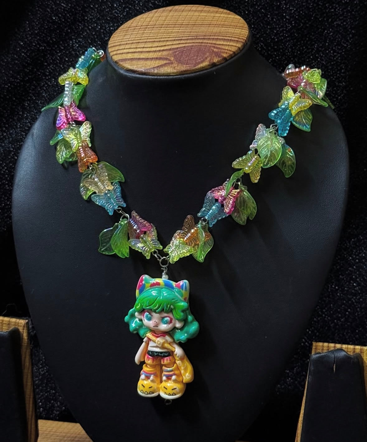 Flower girl necklace (exclusive)