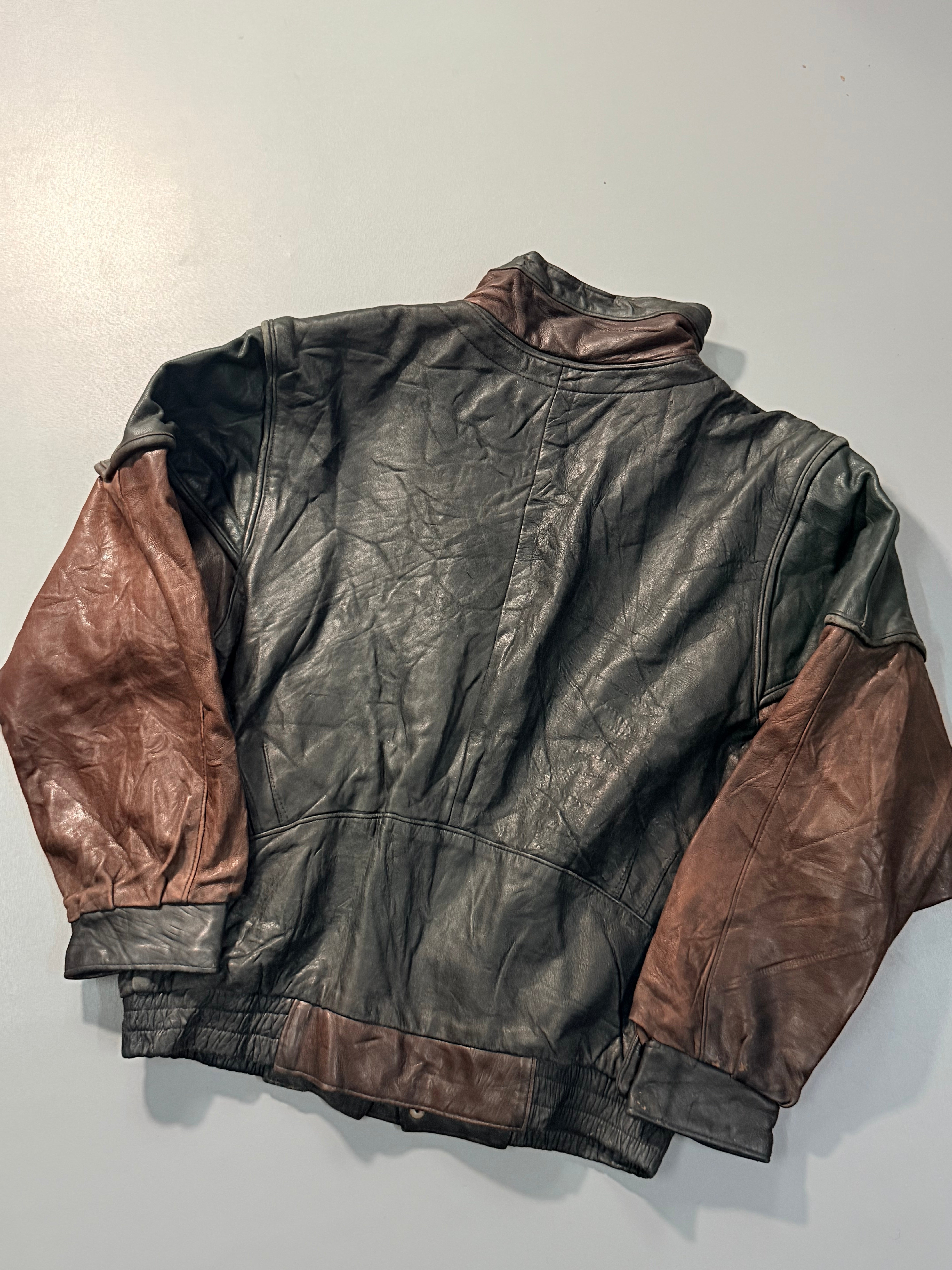 Bomber leather jacket(L/XL)