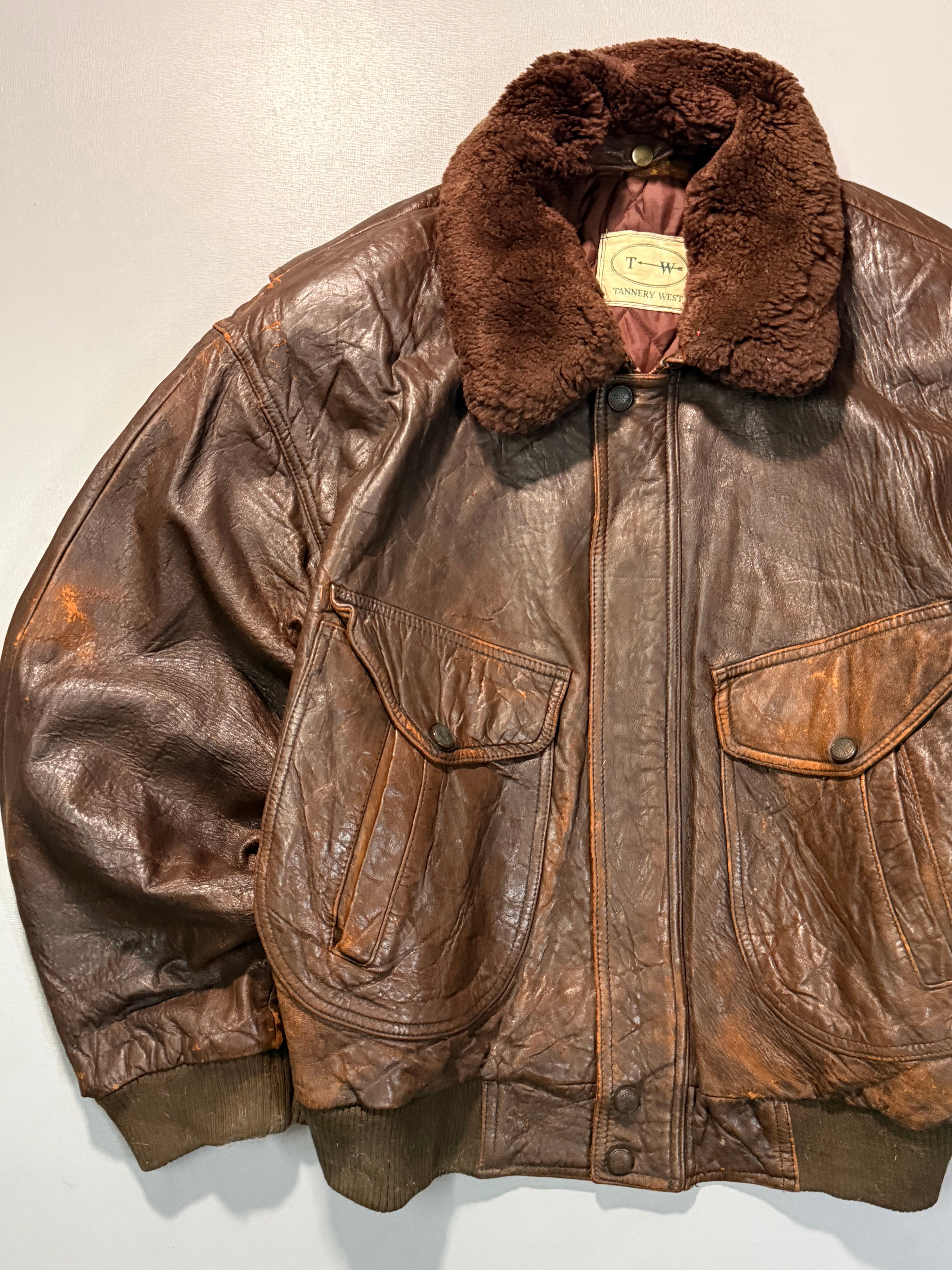 Bomber leather jacket(L/XL)
