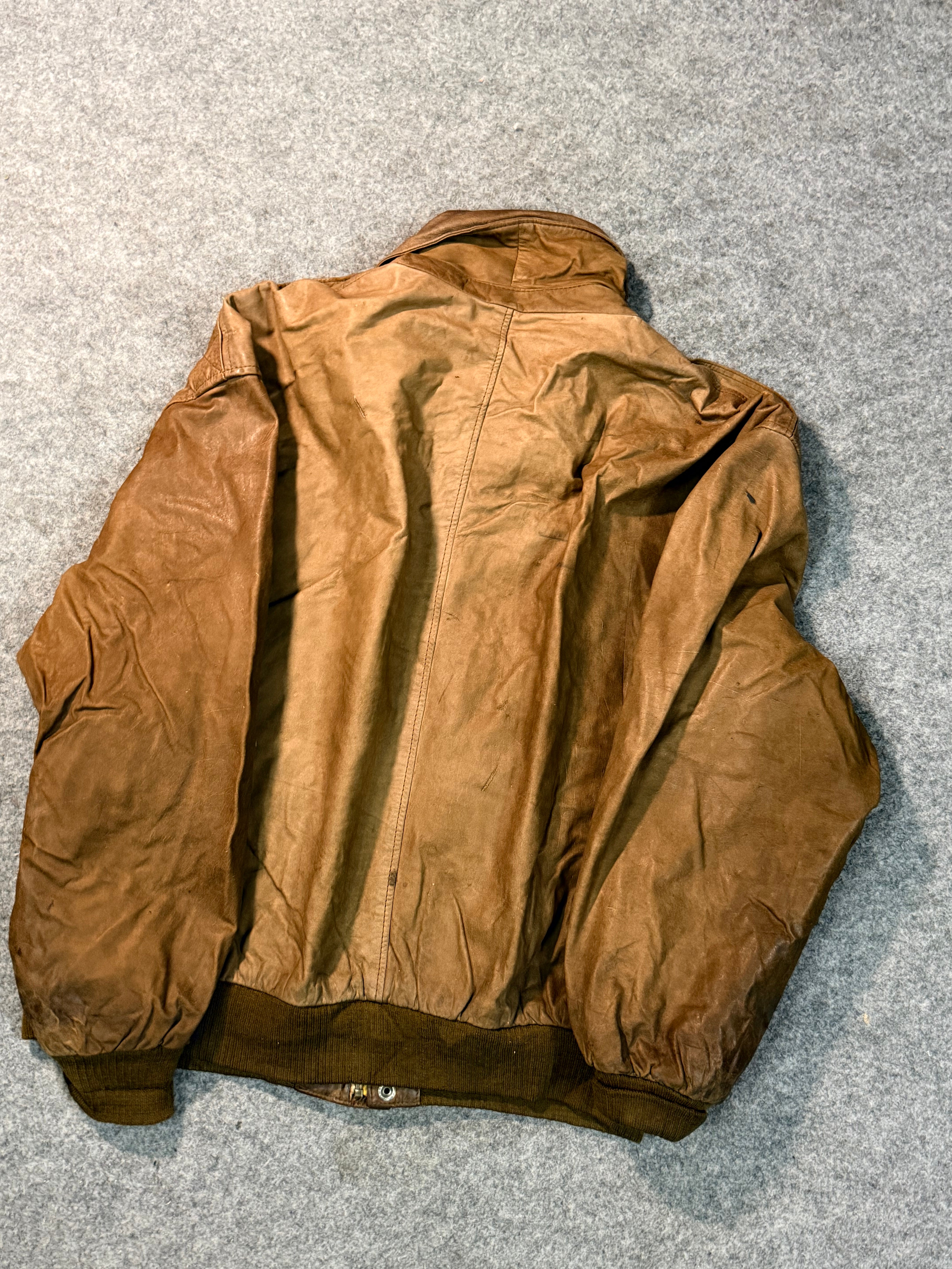 Bomber leather jacket(M/L)