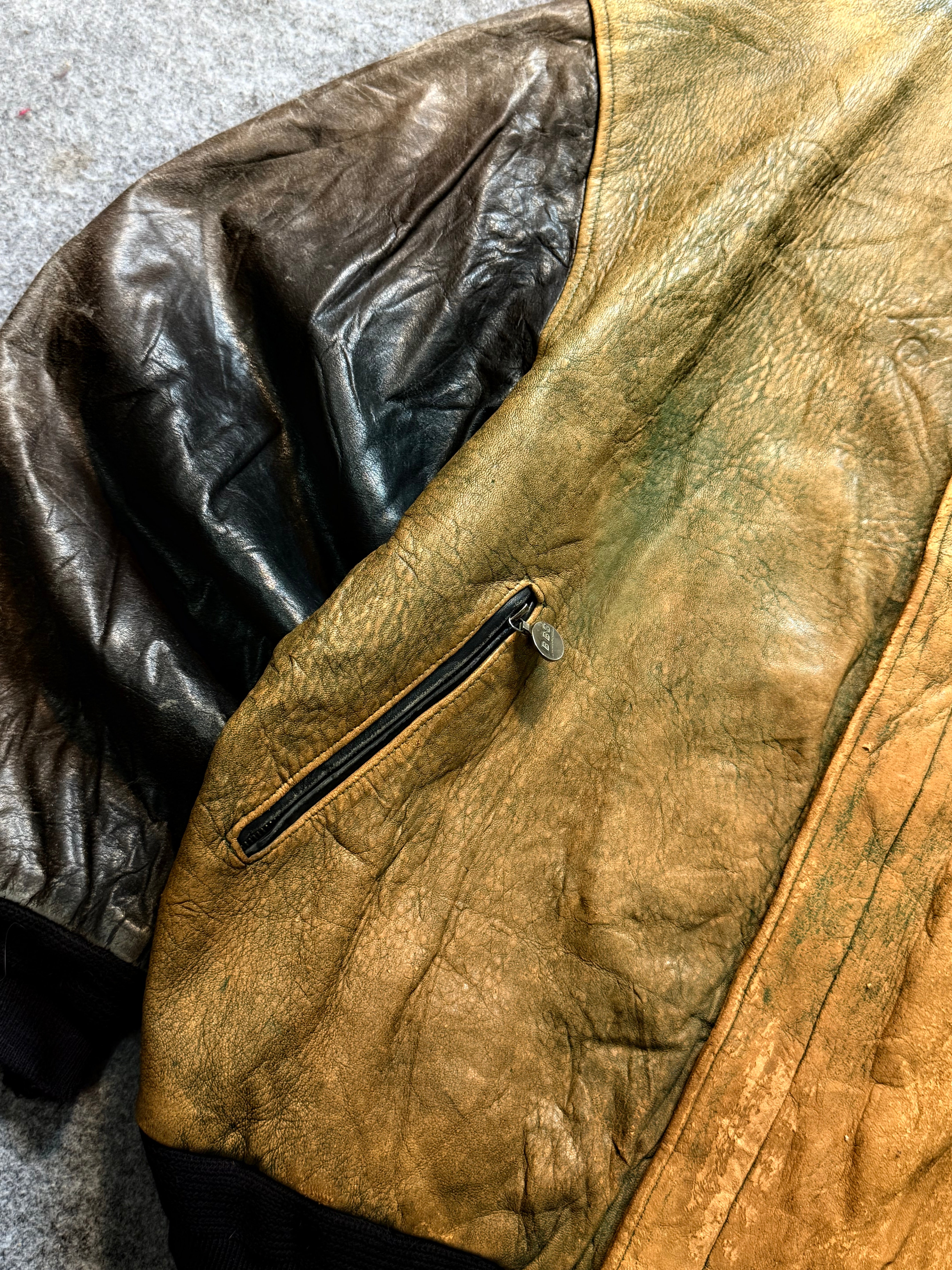 Bomber leather jacket(L/Xl)