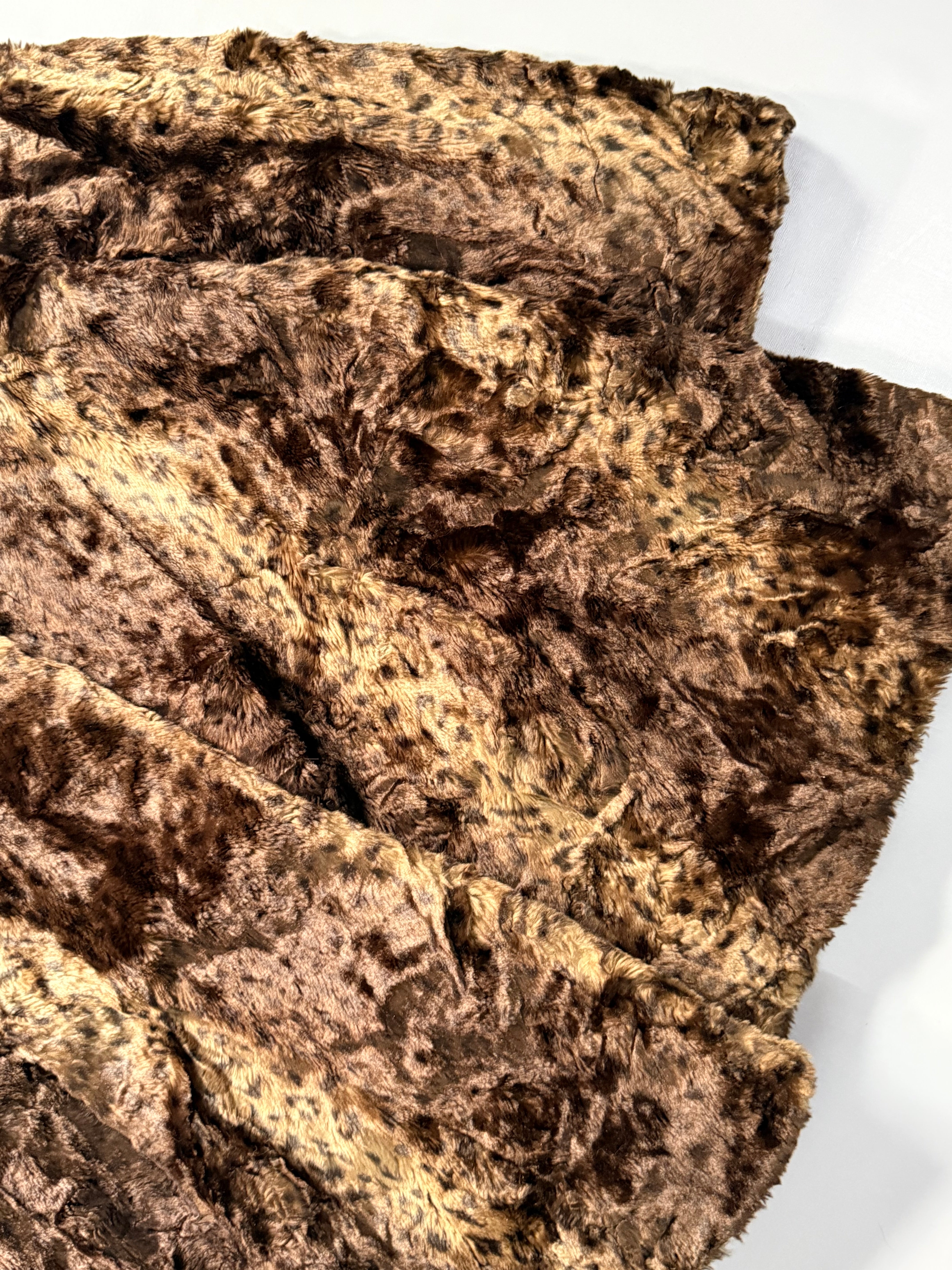 Fur coat (L/XL)