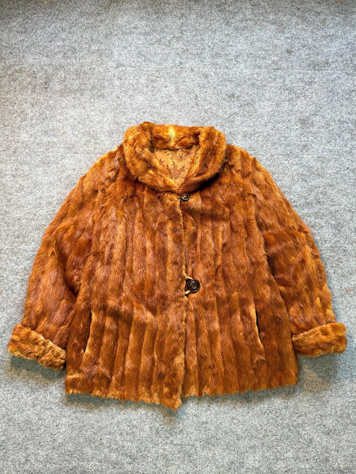 Fur coat(S/M/L)