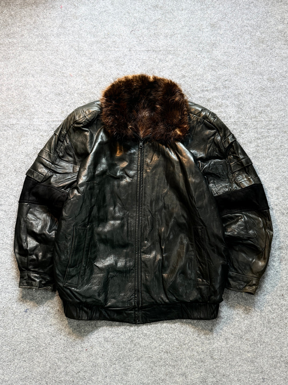 Bomber leather jacket(L/XL)