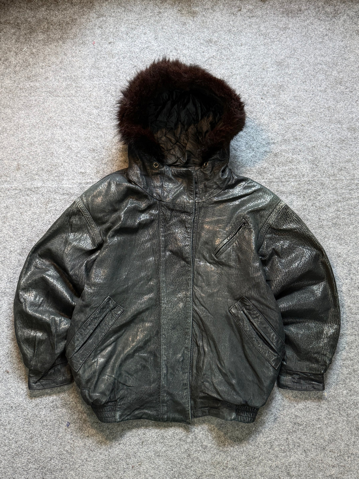 Bomber leather jacket(L/XL)