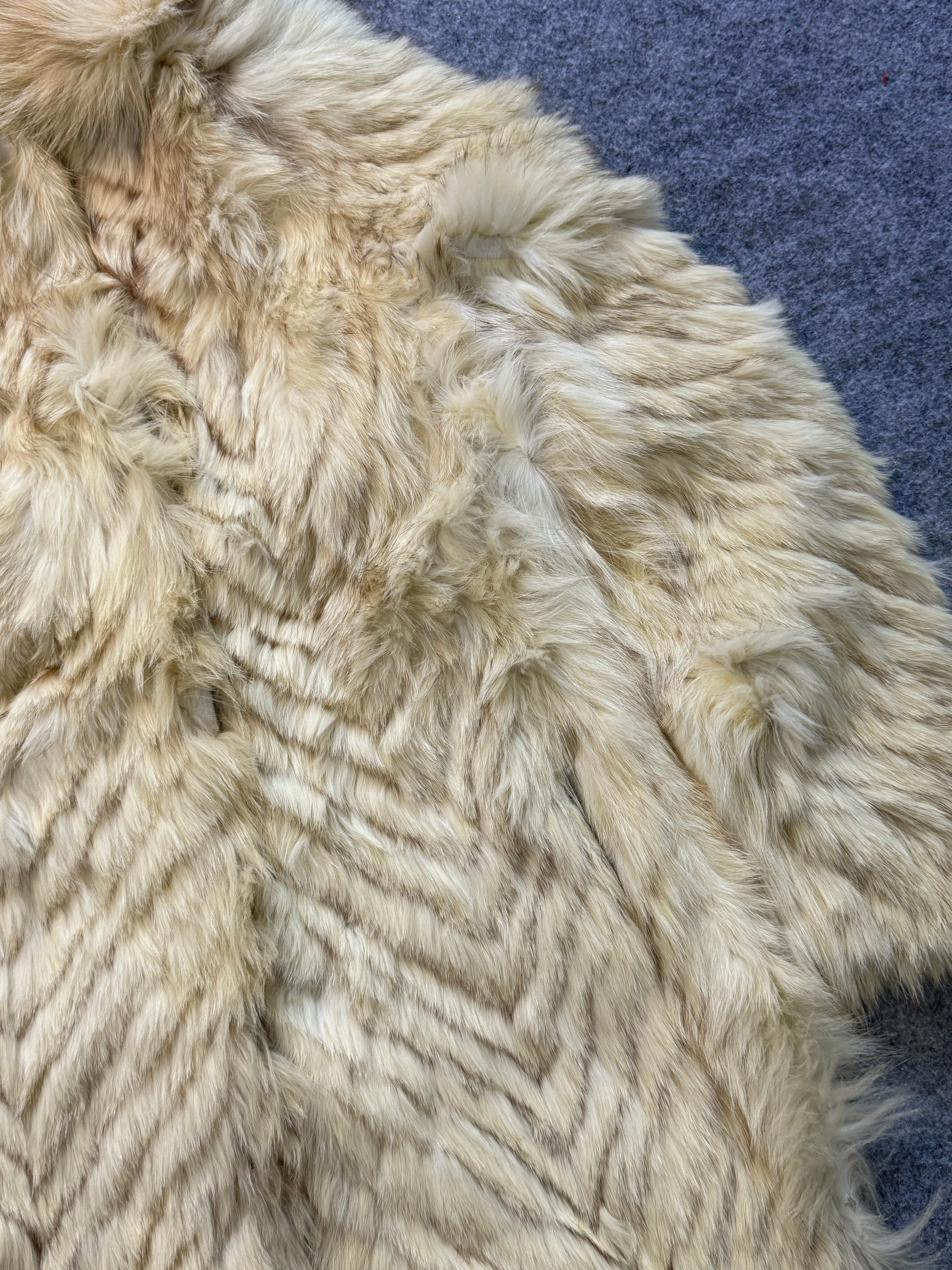 FUR COAT(S/M)