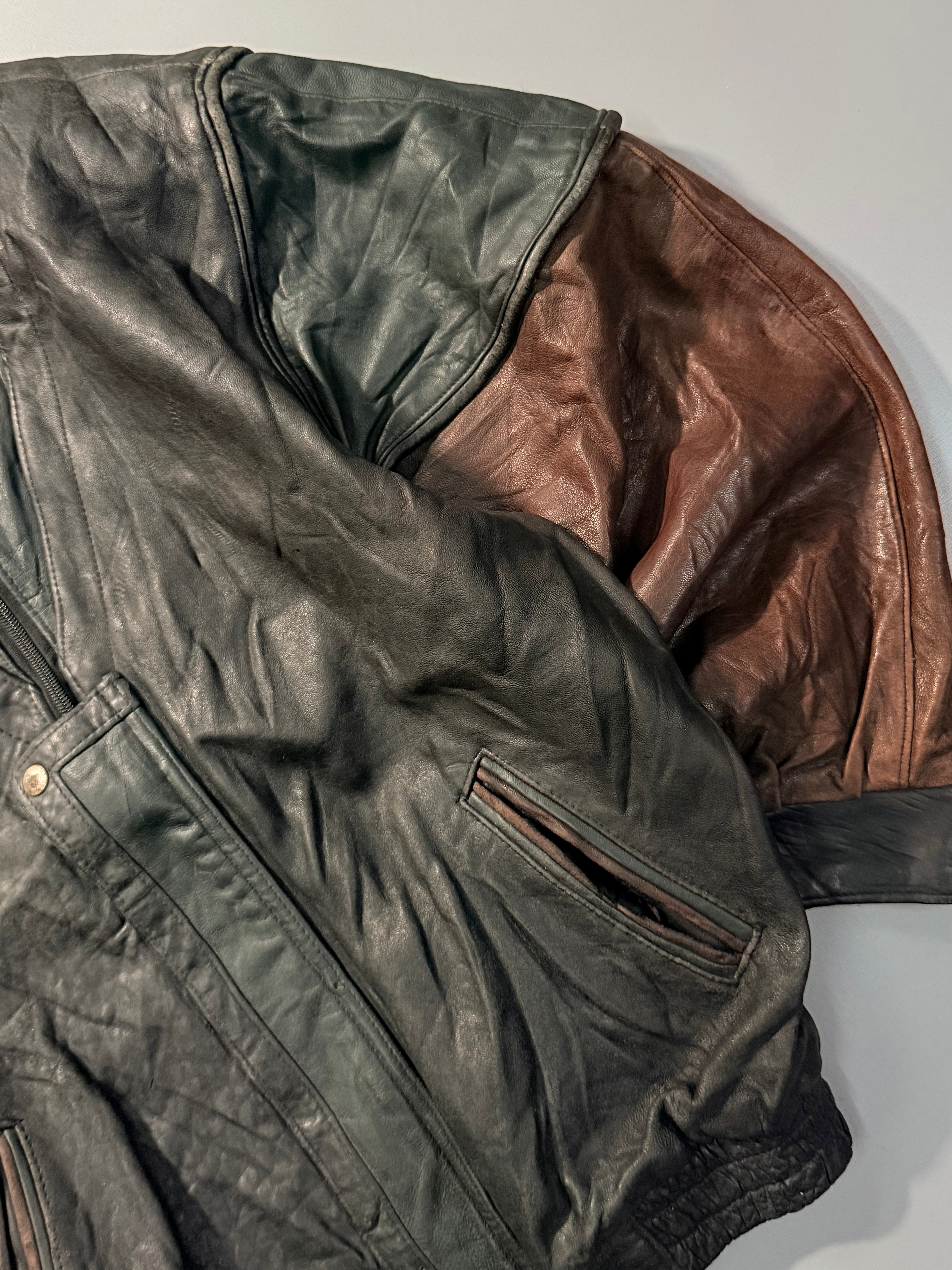 Bomber leather jacket(L/XL)
