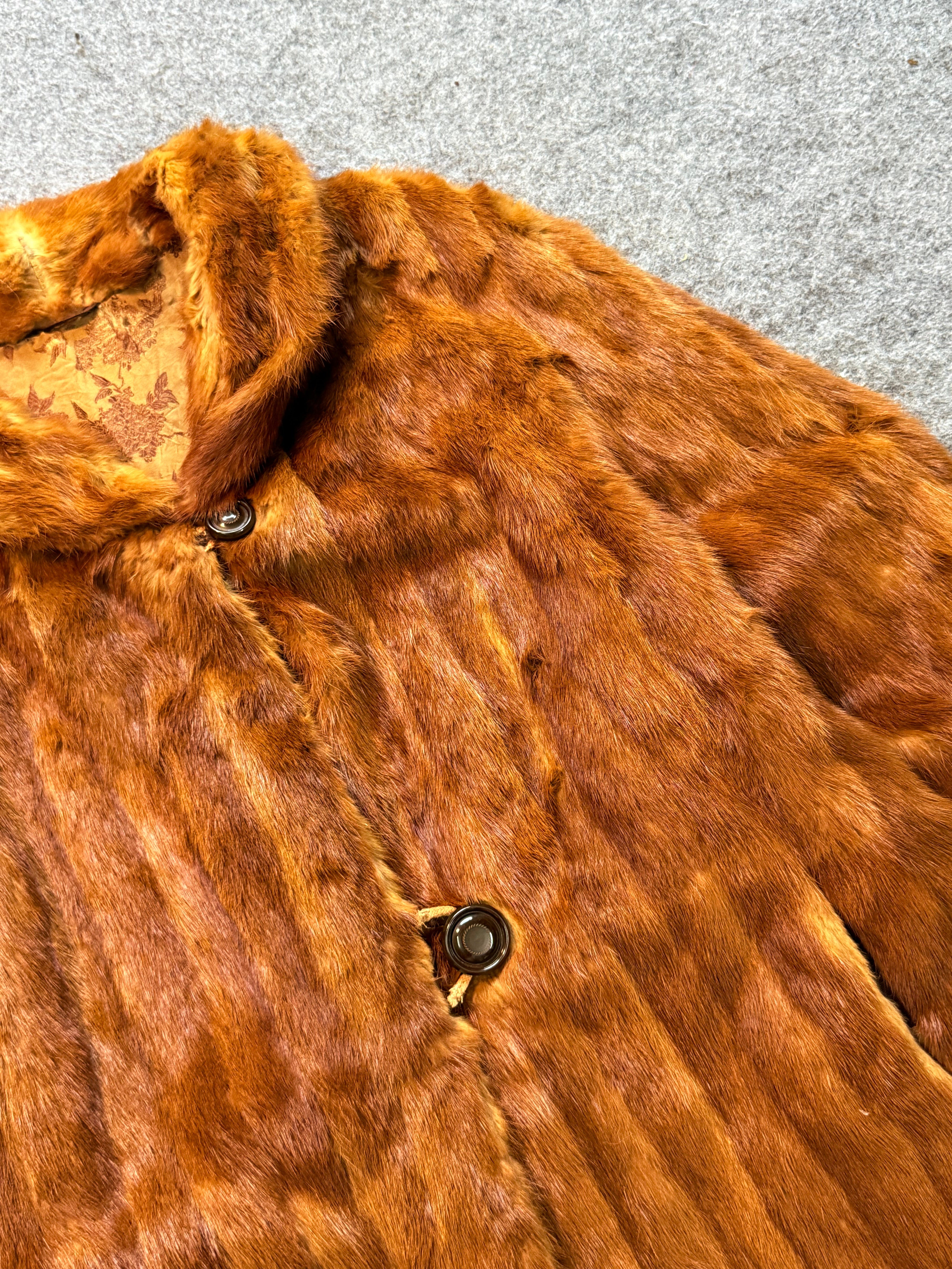Fur coat(S/M/L)