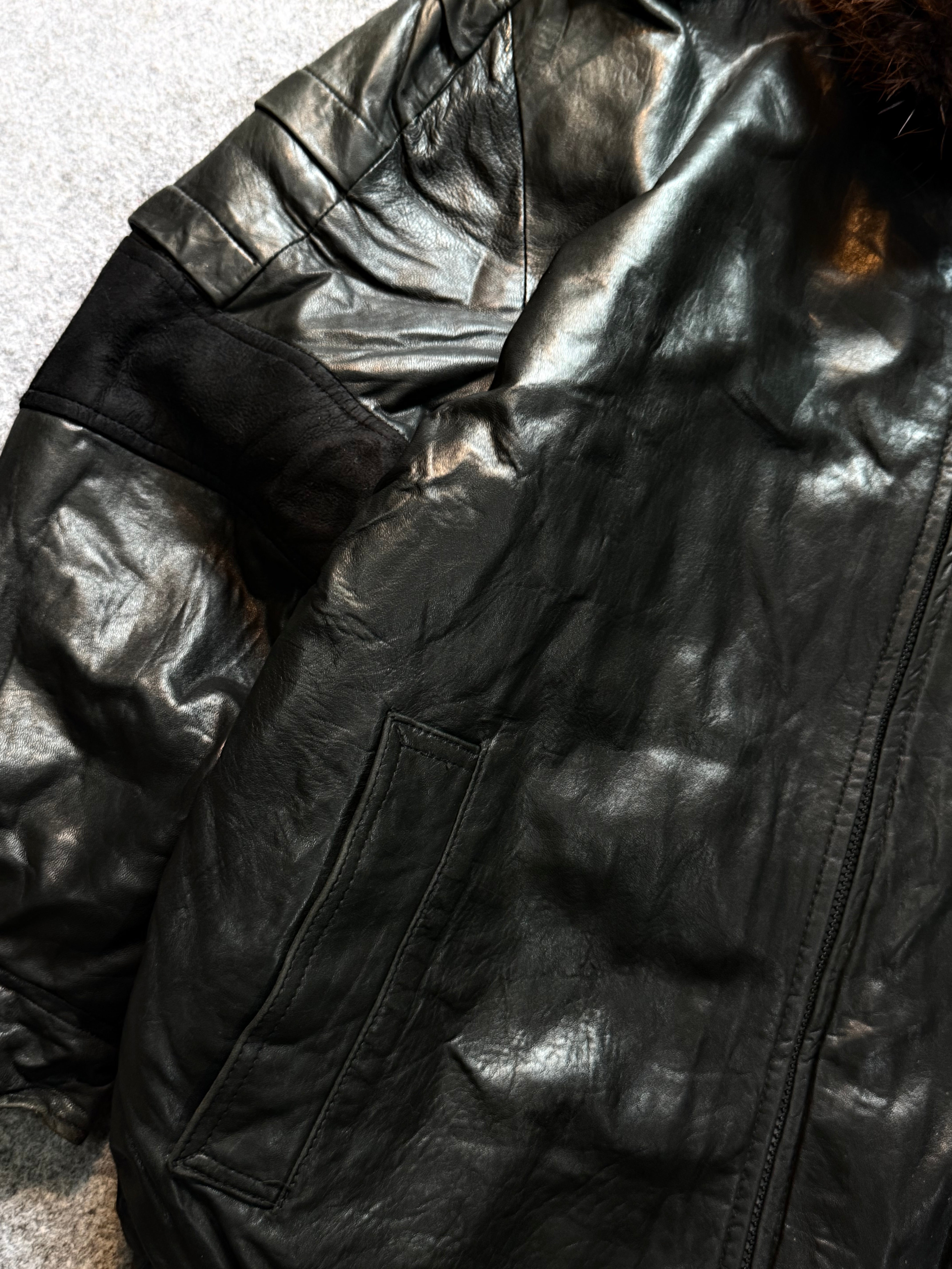 Bomber leather jacket(L/XL)