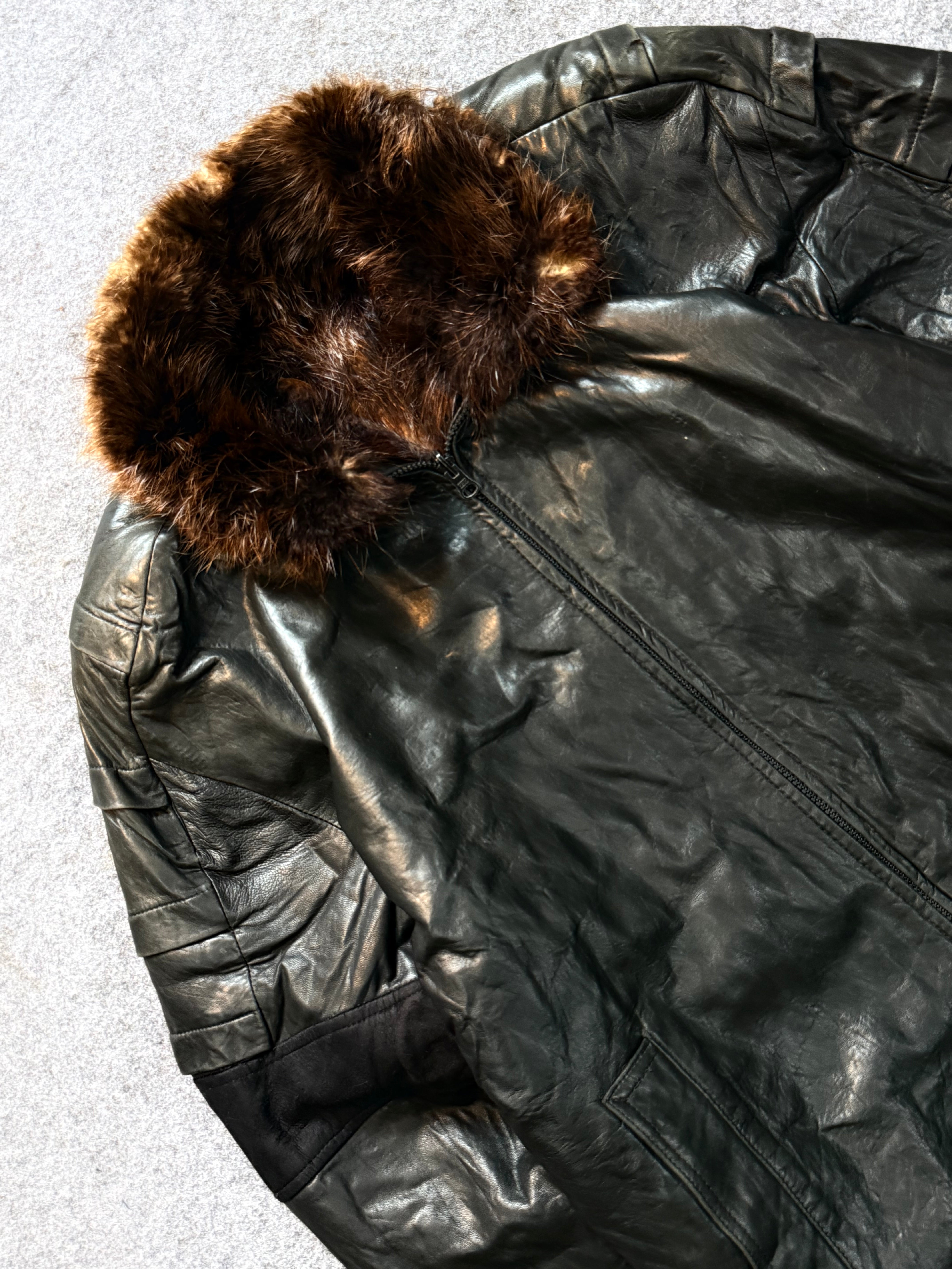 Bomber leather jacket(L/XL)