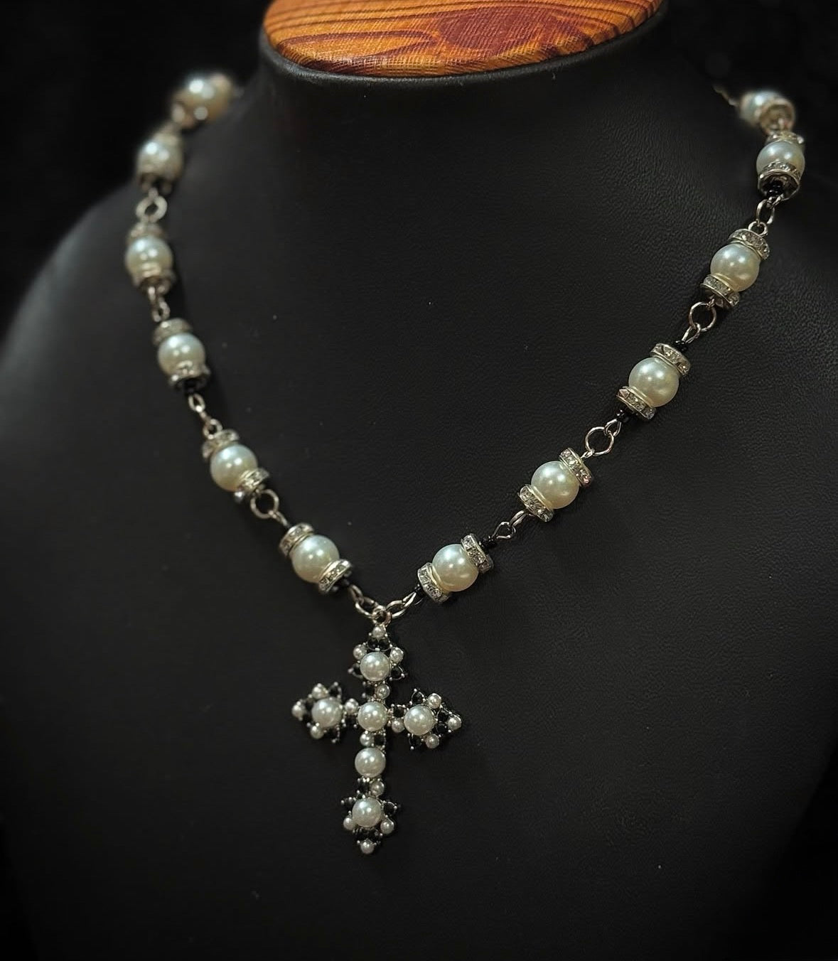 Pearl Cross necklace (exclusive)