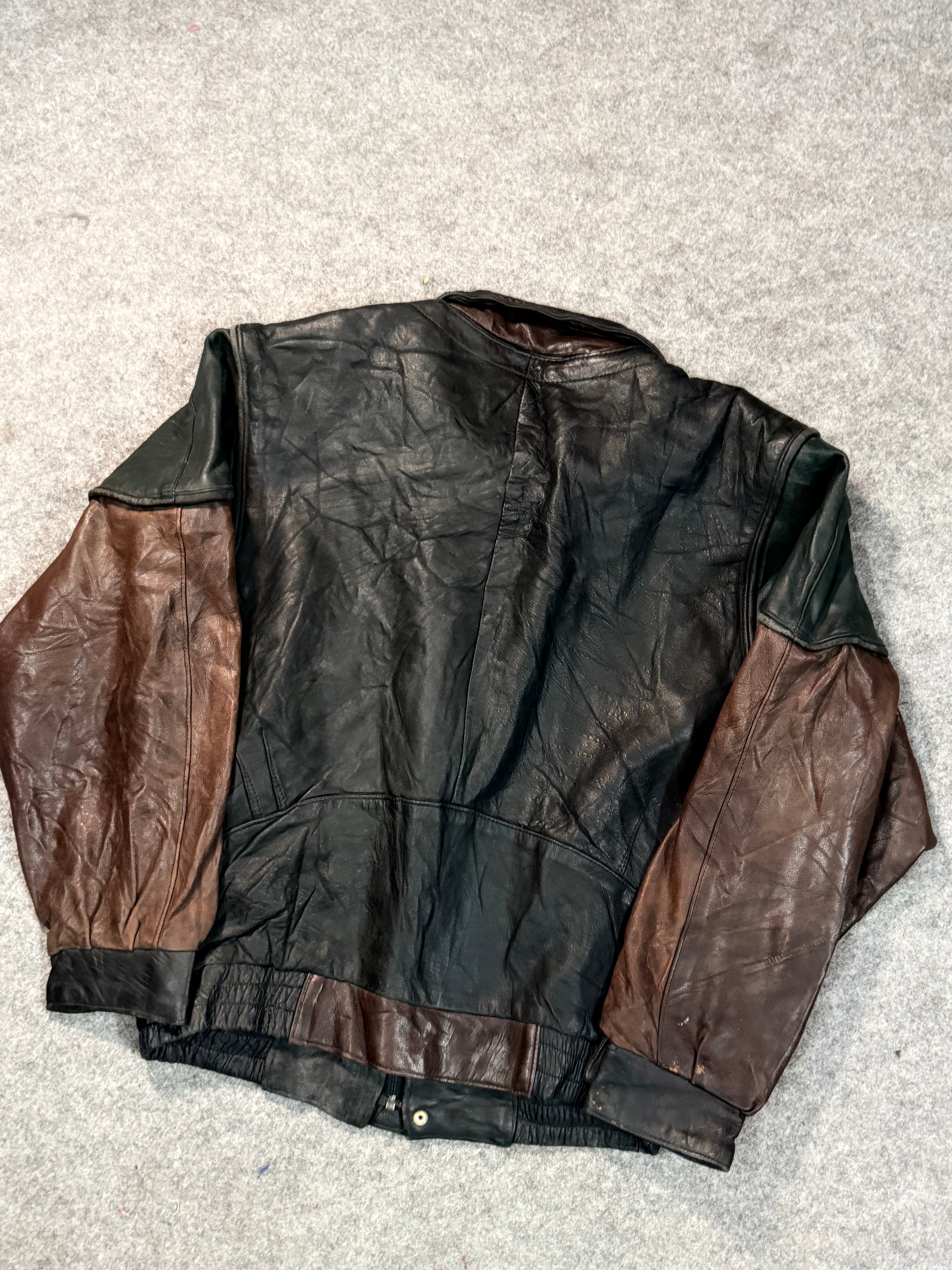 Bomber leather jacket(L/XL)