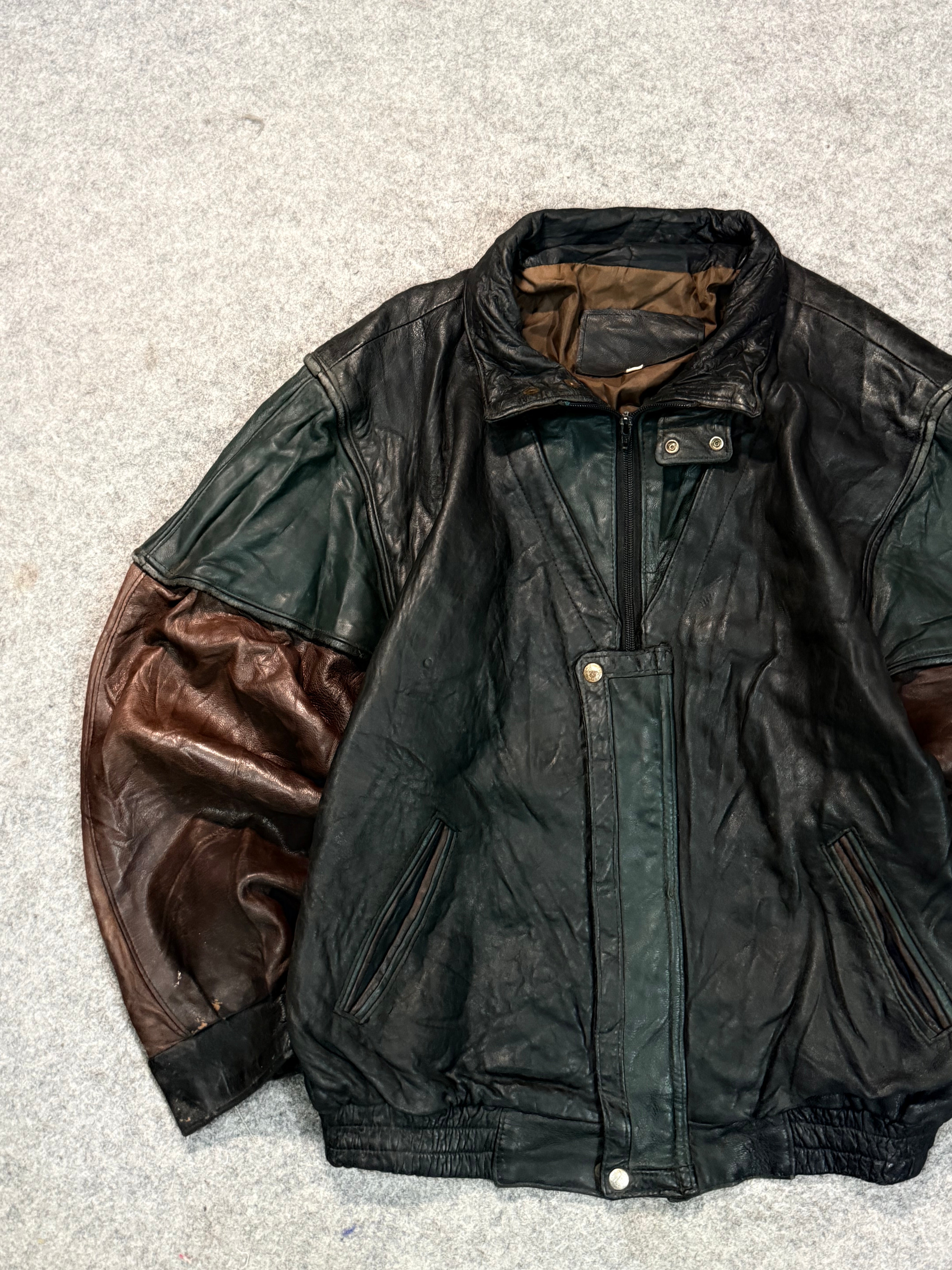 Bomber leather jacket(L/XL)