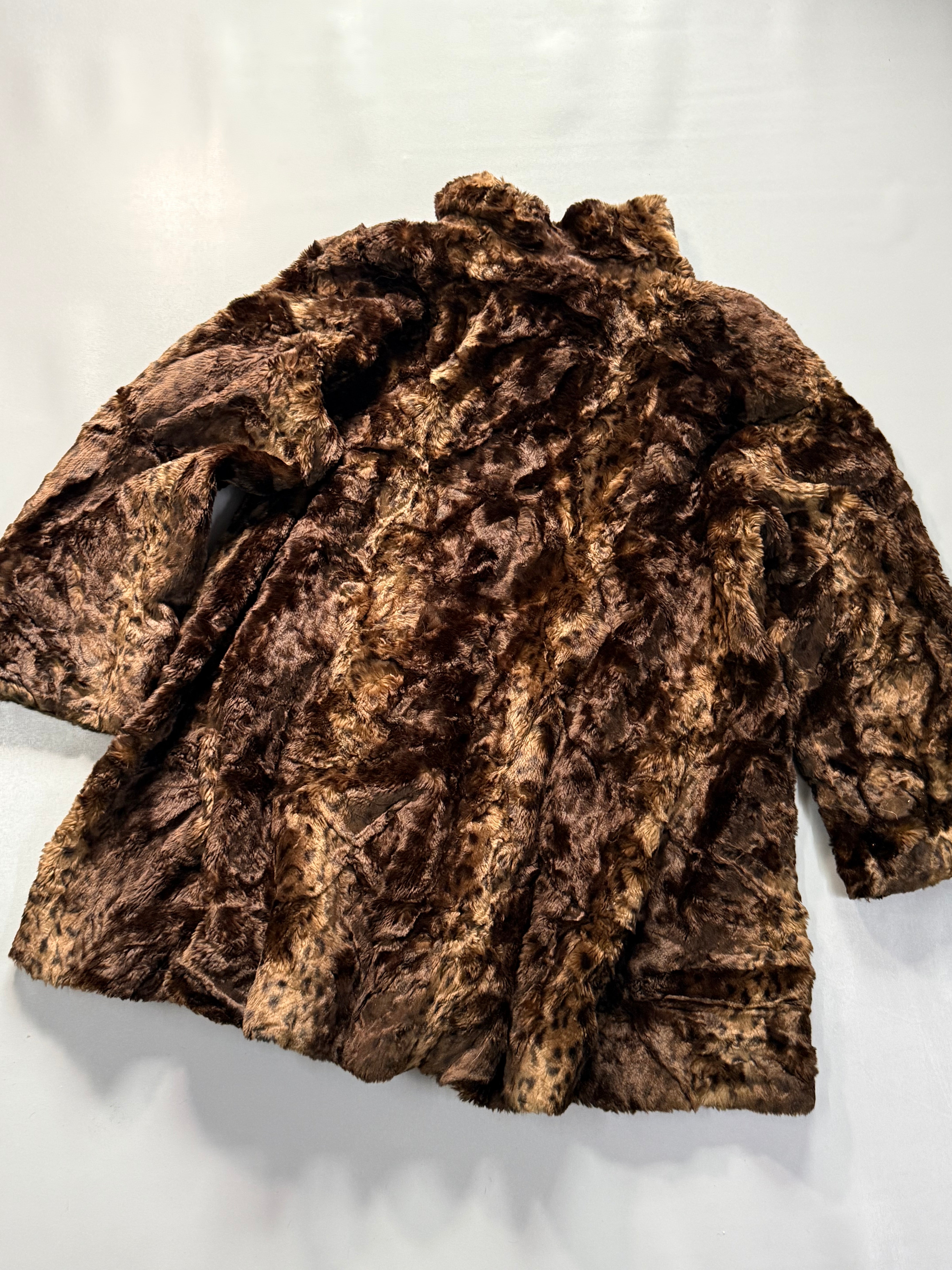 Fur coat (L/XL)