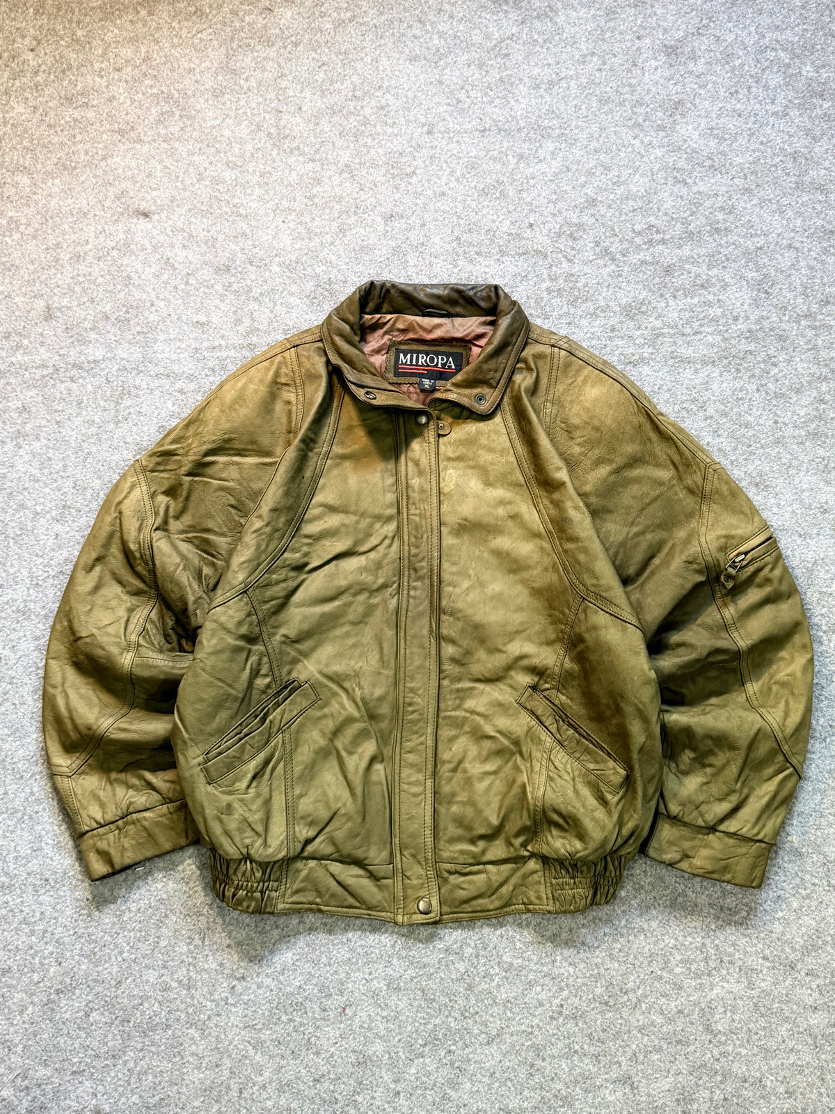 Bomber leather jacket(M/L)