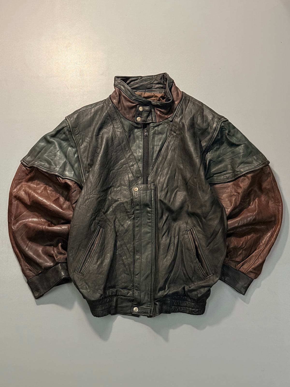 Bomber leather jacket(L/XL)