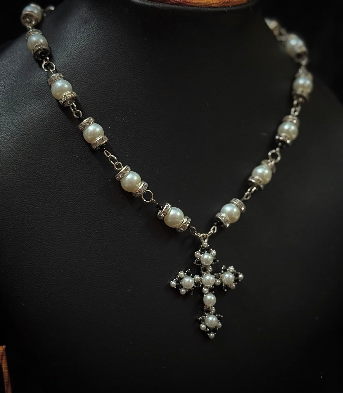 Pearl Cross necklace (exclusive)